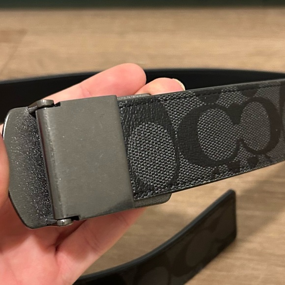 𝐄𝐔𝐂 𝐂𝐎𝐀𝐂𝐇 𝐑𝐞𝐯𝐞𝐫𝐬𝐢𝐛𝐥𝐞 𝐁𝐥𝐚𝐜𝐤 𝐋𝐞𝐚𝐭𝐡𝐞𝐫 𝐁𝐞𝐥𝐭 - Picture 10 of 16